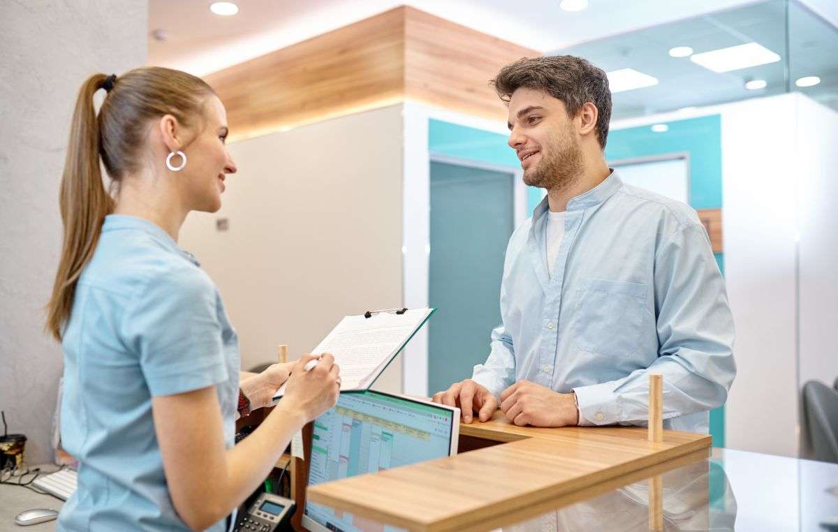 Diferencia entre un administrativo y un auxiliar administrativo en sanidad